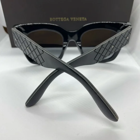 BN Bottega Veneta leather and acetate sunglasses - Picture 4 of 6